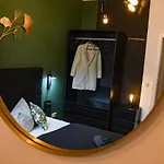 Moderne Uni-apartment: Zentral Mit Netflix, Wlan Und Vollausstattung Apartment Chemnitz