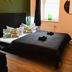 Moderne Uni-apartment: Zentral Mit Netflix, Wlan Und Vollausstattung Apartment *