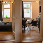 Moderne Uni-apartment: Zentral Mit Netflix, Wlan Und Vollausstattung Chemnitz