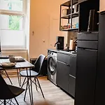 Apartment Moderne Uni-apartment: Zentral Mit Netflix, Wlan Und Vollausstattung Chemnitz