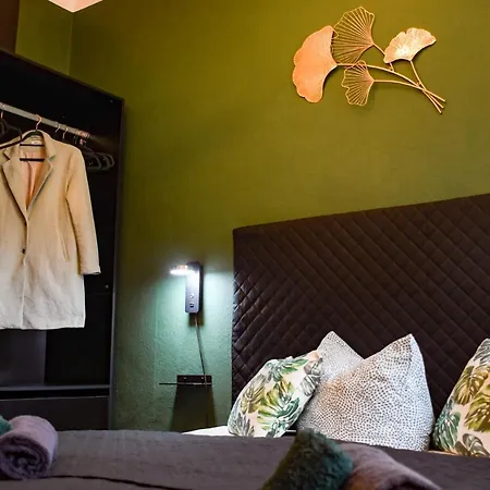 Apartment Moderne Uni-apartment: Zentral Mit Netflix, Wlan Und Vollausstattung
