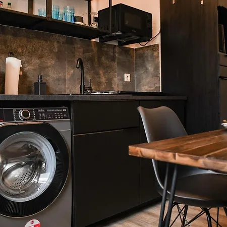 Stilvolles Business-apartment Sued - Schreibtisch - Waschmaschine - 3 Personen - Wifi - Naehe Uni Appartamento Chemnitz