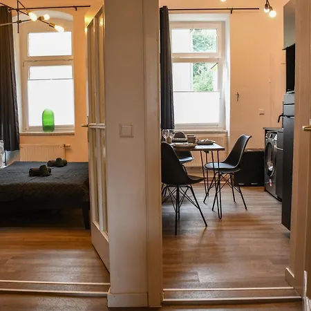 Stilvolles Business-apartment Sued - Schreibtisch - Waschmaschine - 3 Personen - Wifi - Naehe Uni Chemnitz